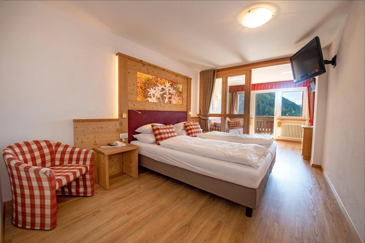 Astor Suites B&B Selva di Val Gardena Bagian luar foto