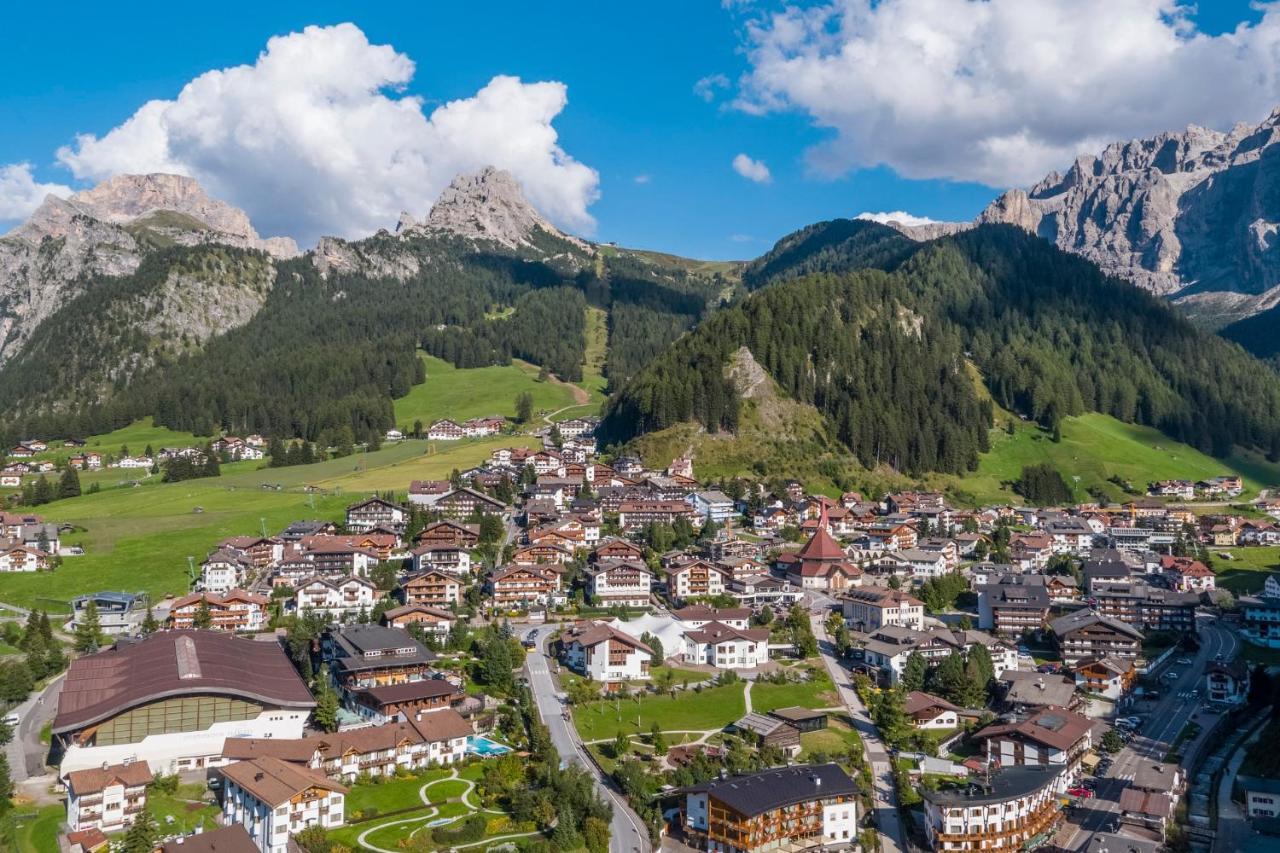 Astor Suites B&B Selva di Val Gardena Bagian luar foto